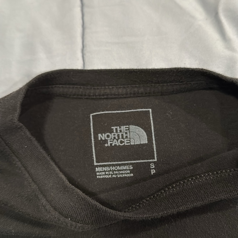the north face long sleeve - Picture 3 of 5